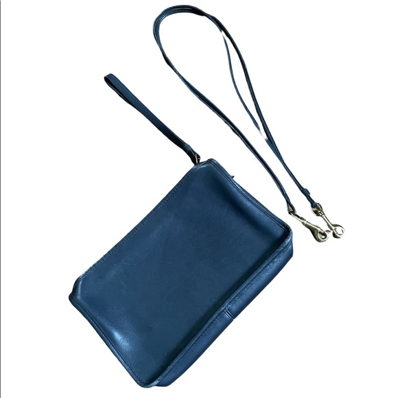 Coach Handbags - COACH Vintage Zippered Clutch Navy